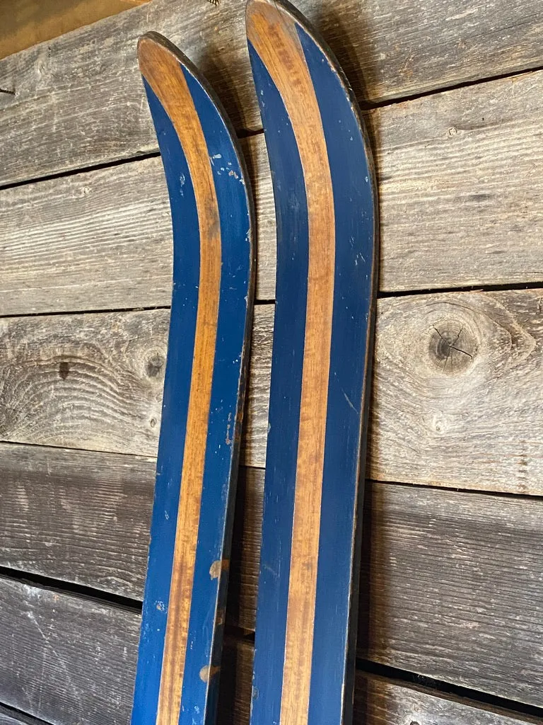 Antique Jumping Skis