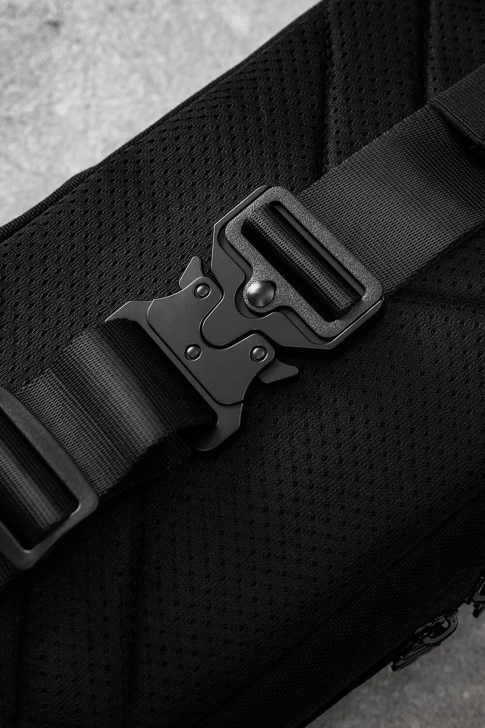 Assault Cross Body Bag - Black