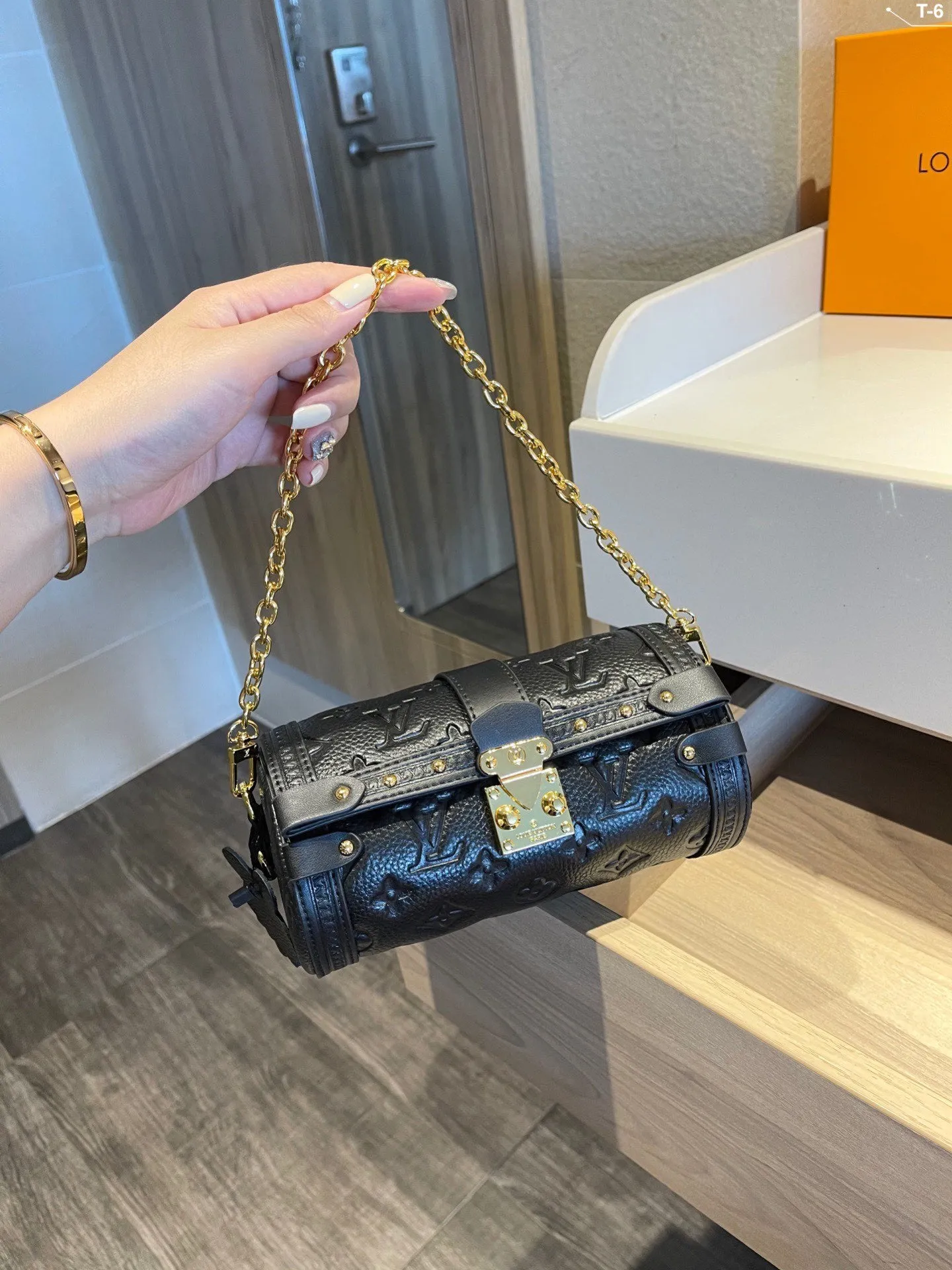 Designer Handbags LN 494