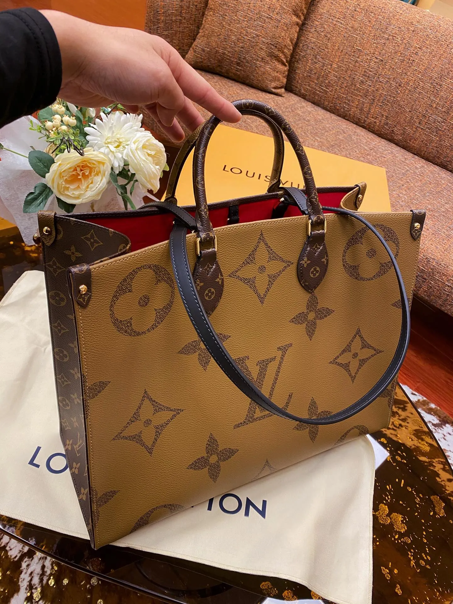 Designer Tote Bag - LOV - 6985