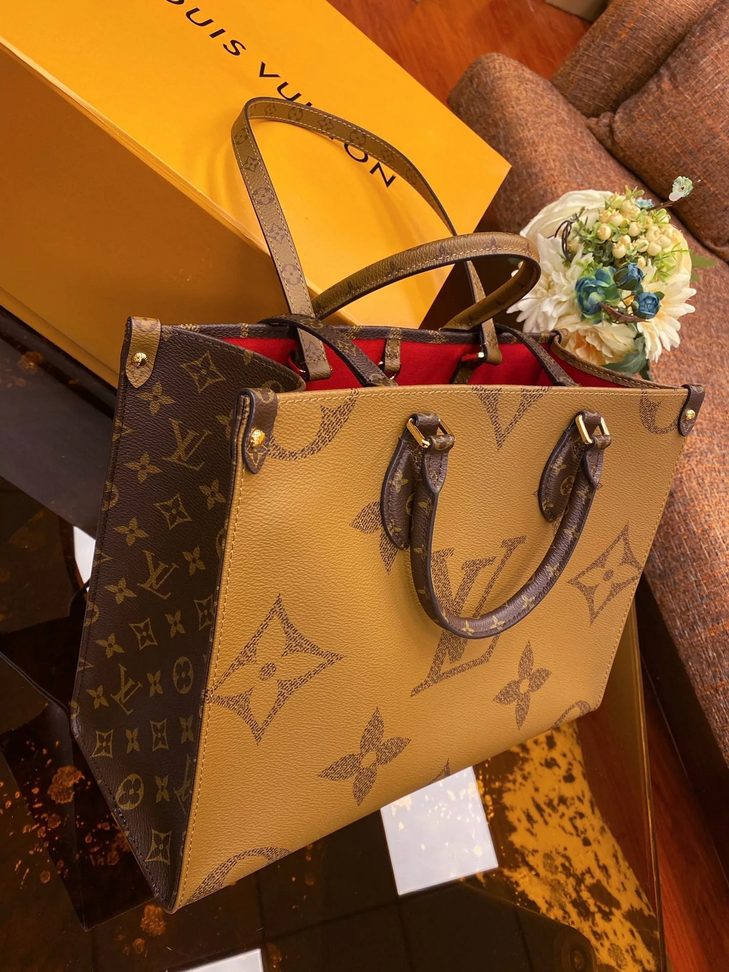 Designer Tote Bag - LOV - 6987