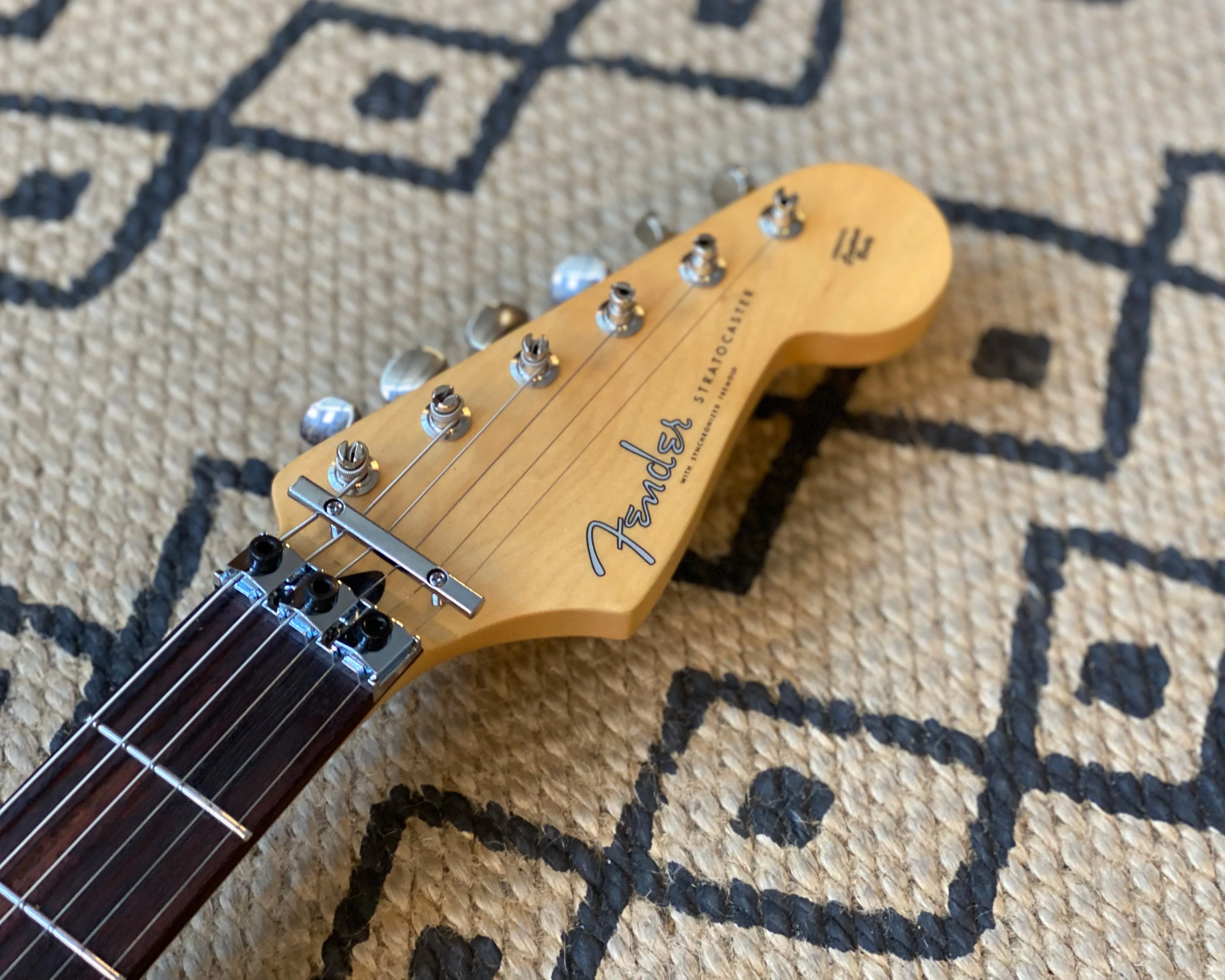 Fender Made in Japan Limited Floyd Stratocaster - Vintage White upgraded w/ Gibson BurstBucker 🇯🇵
