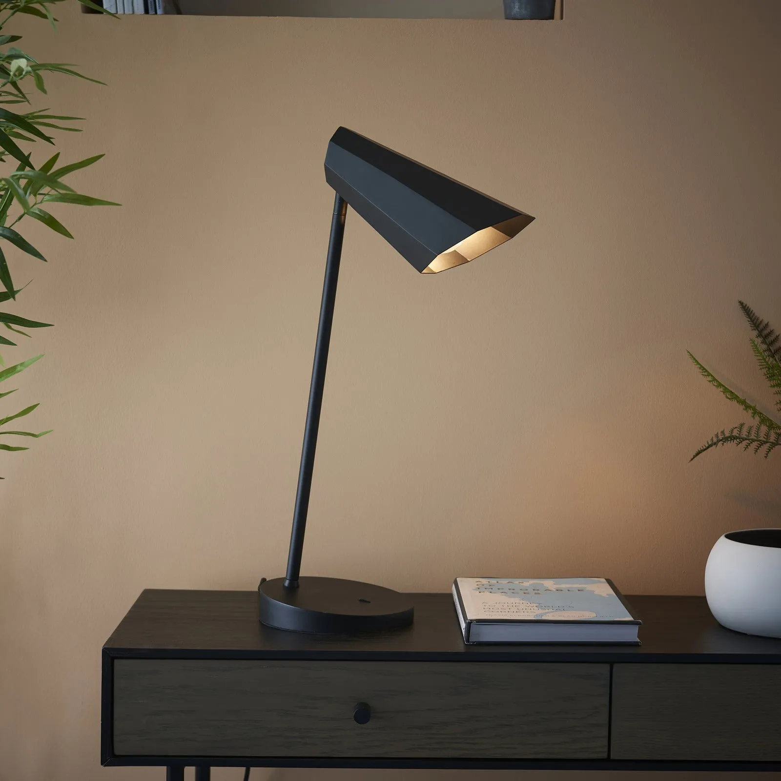 Reynall Table